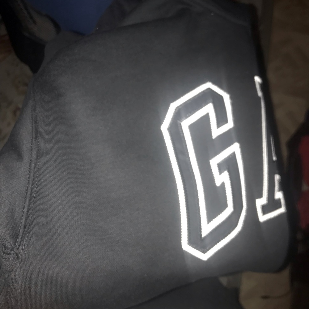 Selling a gap jacket
